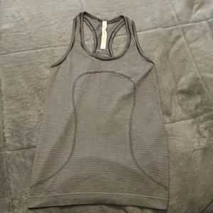 LuLuLemon workout tank top
